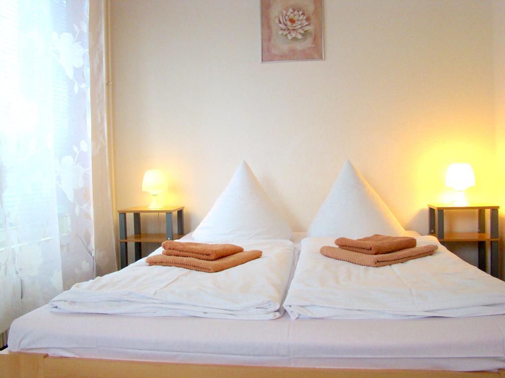 Bnb Near Brandenburg Gate - Rooms & Apartments Berlin Exterior photo