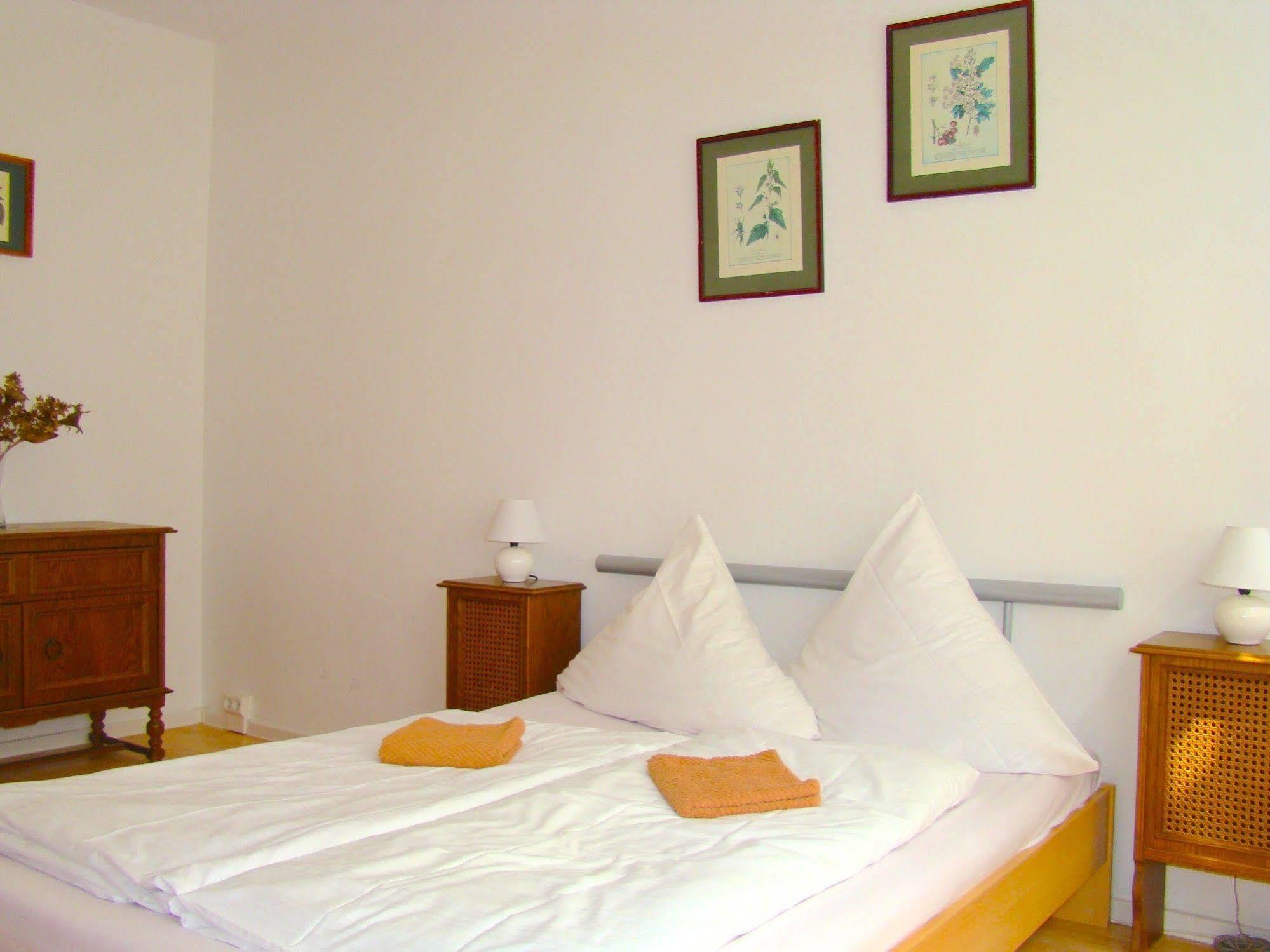 Bnb Near Brandenburg Gate - Rooms & Apartments Berlin Exterior photo